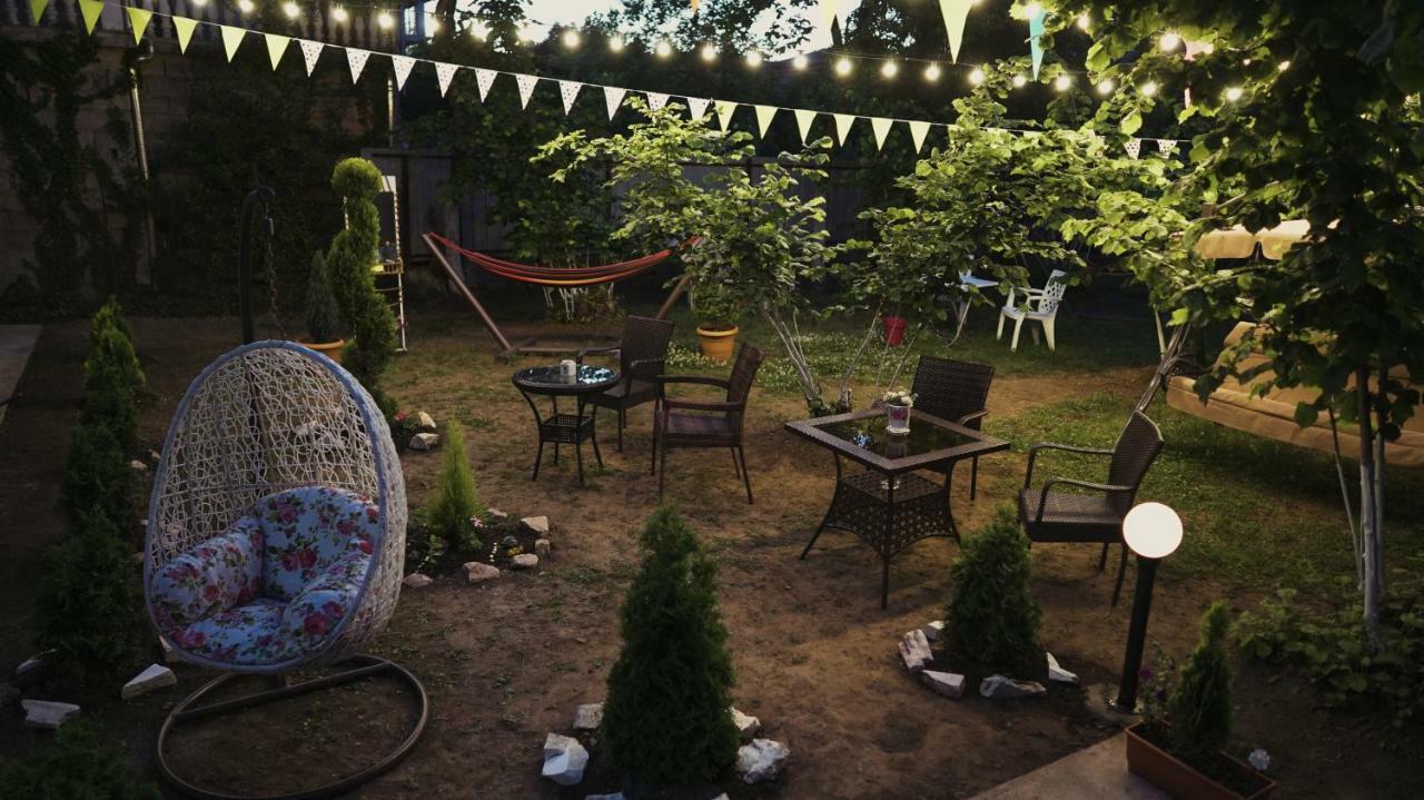 Lazika Hotel Zugdidi Bagian luar foto